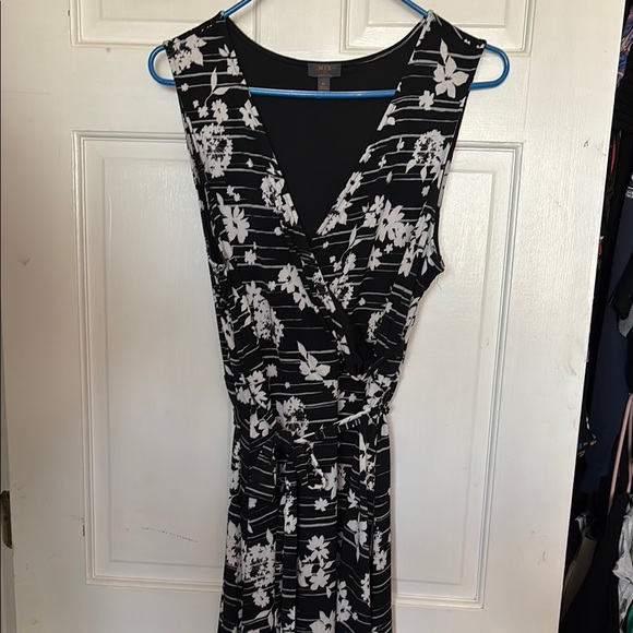 Floral Black and White Women's Dress - Picture 1 of 9